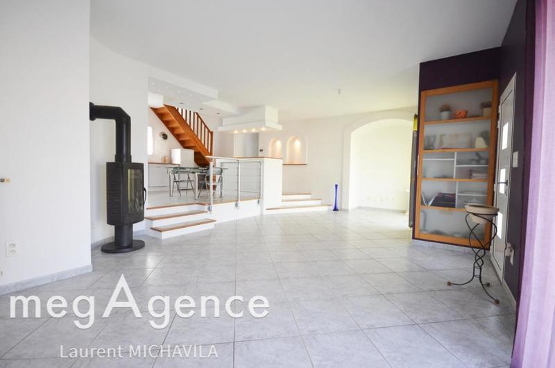 Maison - 98 m² - 4 pièces