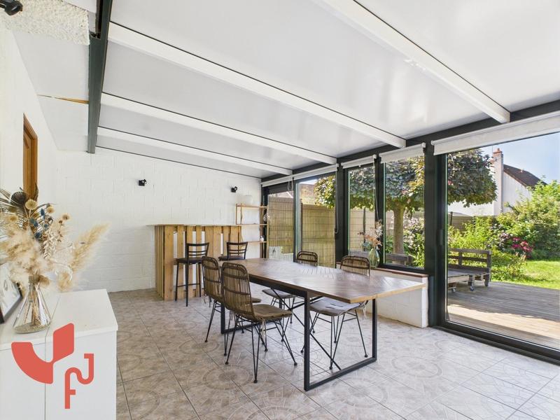 Maison - 140 m² - 6 pièces