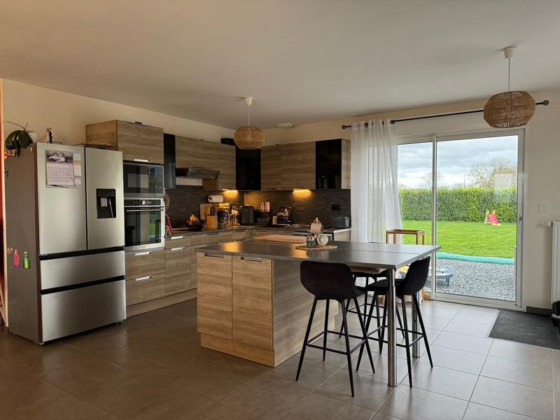 Maison - 95 m² - 4 pièces