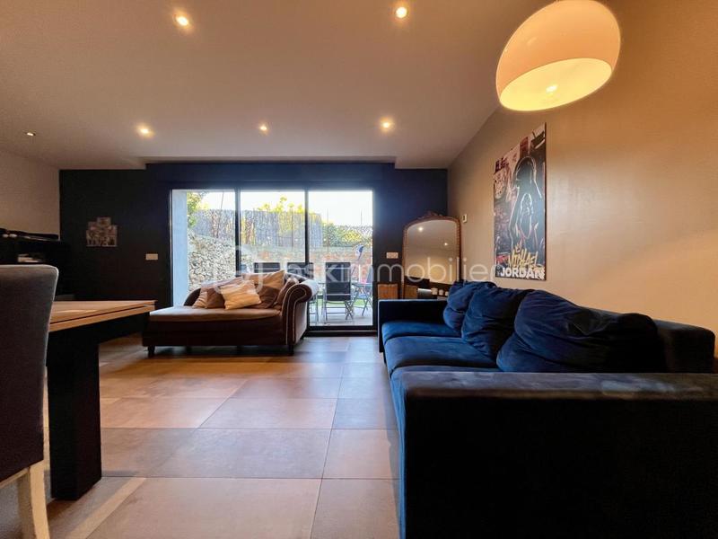 Maison de village - 100 m² - 4 pièces