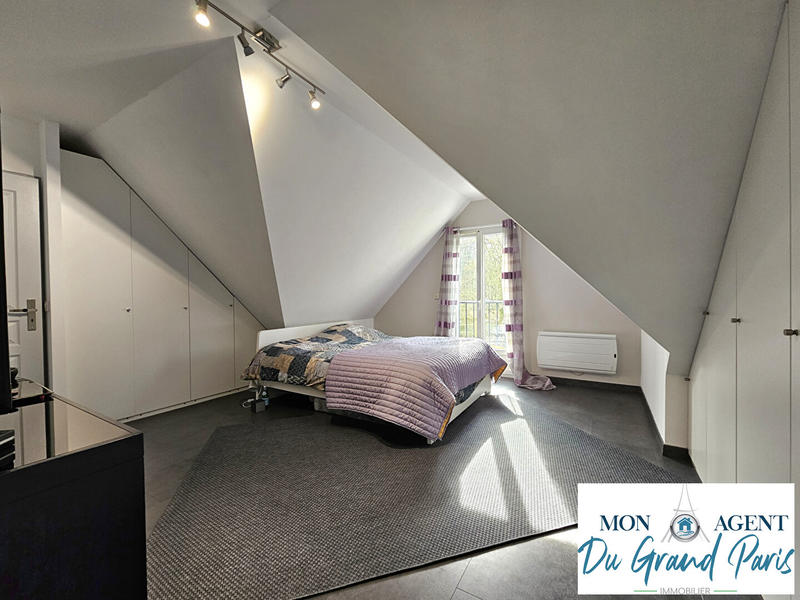 Maison - 192 m² - 8 pièces