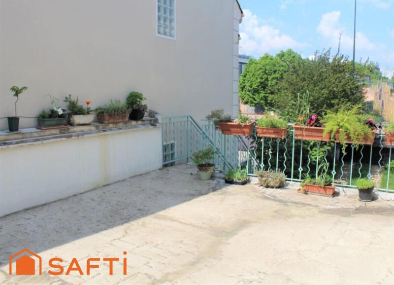 Maison - 216 m² - 6 pièces