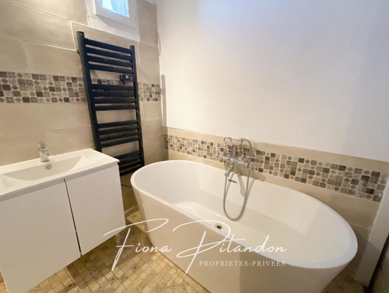 Maison de village - 132 m² - 9 pièces