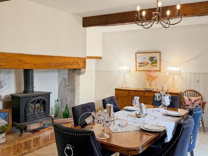 Maison - 387 m² - 8 pièces