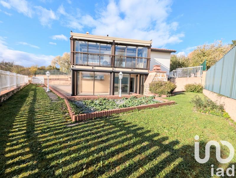 Maison - 149 m² - 7 pièces