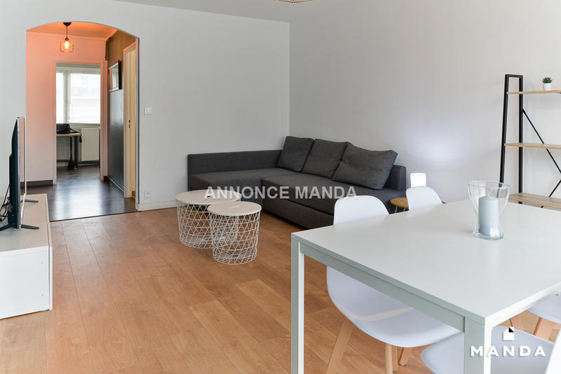 Chambre - 11 m² - 4 pièces