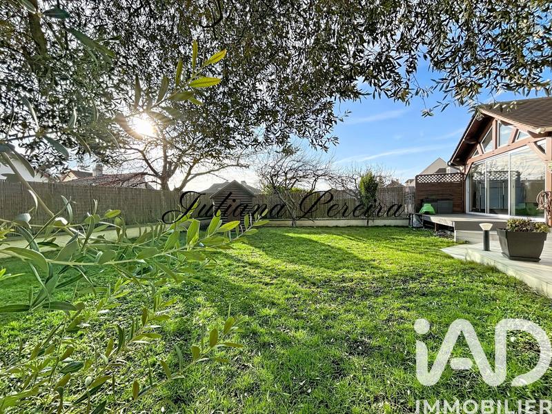 Maison - 180 m² - 7 pièces