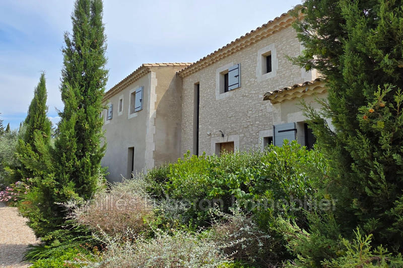 Propriété - 250 m² - 7 pièces