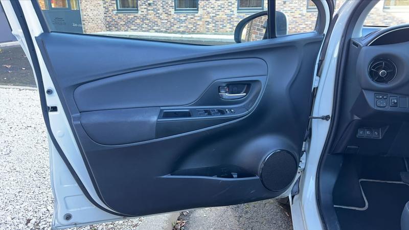 Toyota Yaris 1.5 Vvt-i 100h Hybrid E-Cvt Dynamic - Automatique