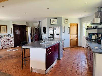 Maison - 170 m² - 5 pièces