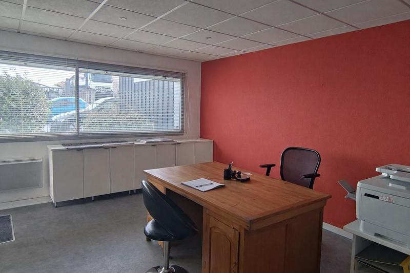 Local artisanal - 163 m² - 3 pièces