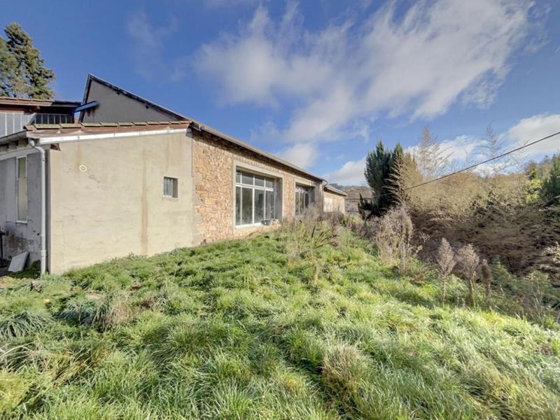 Maison - 300 m² - 9 pièces