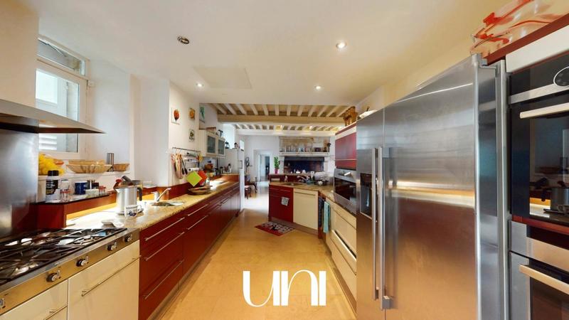 Château - 400 m² - 5 pièces