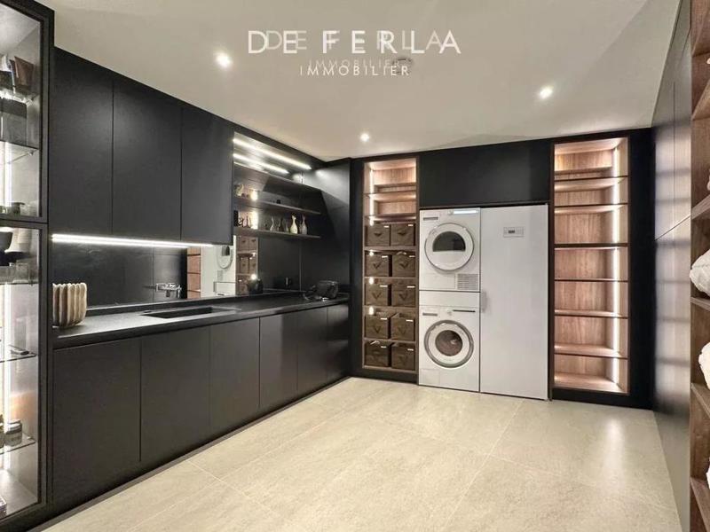 Villa - 560 m² - 8 pièces