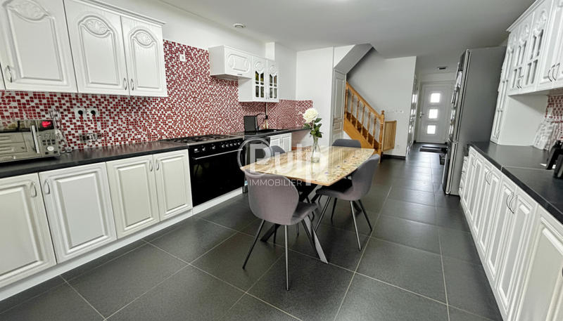 Pavillon - 140 m² - 4 pièces