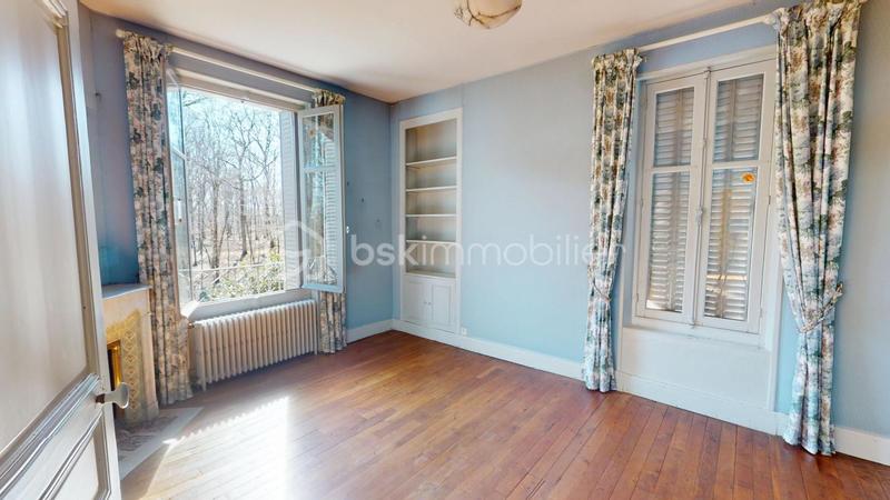 Demeure - 197 m² - 10 pièces