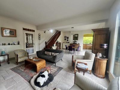 Maison de maîtres - 141 m² - 6 pièces