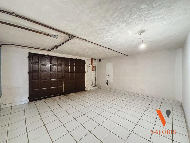 Maison - 201 m² - 7 pièces