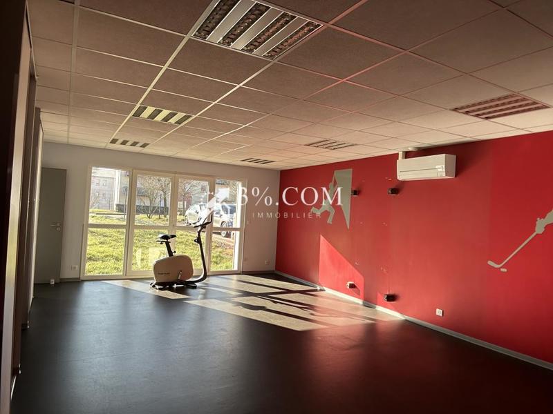 Local d'activité / Entrepôt - 105 m²