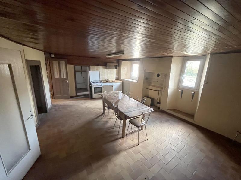 Maison - 143 m² - 10 pièces