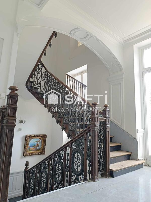 Château - 640 m² - 22 pièces