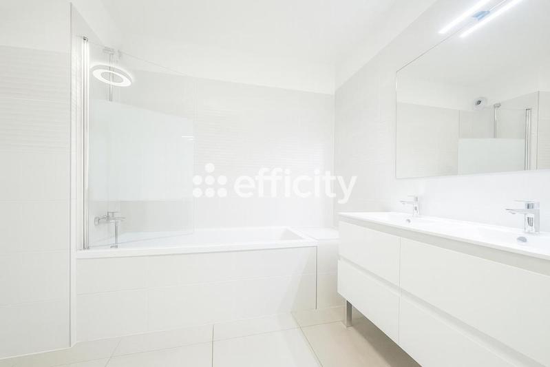 Appartement - 110 m² - 4 pièces