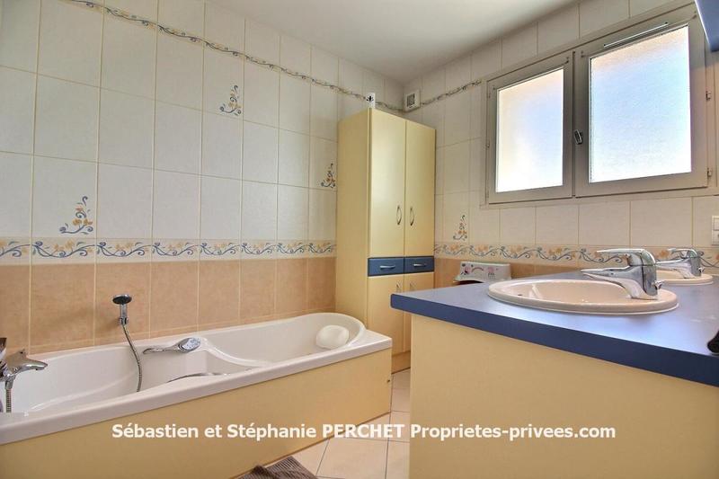 Maison - 160 m² - 7 pièces