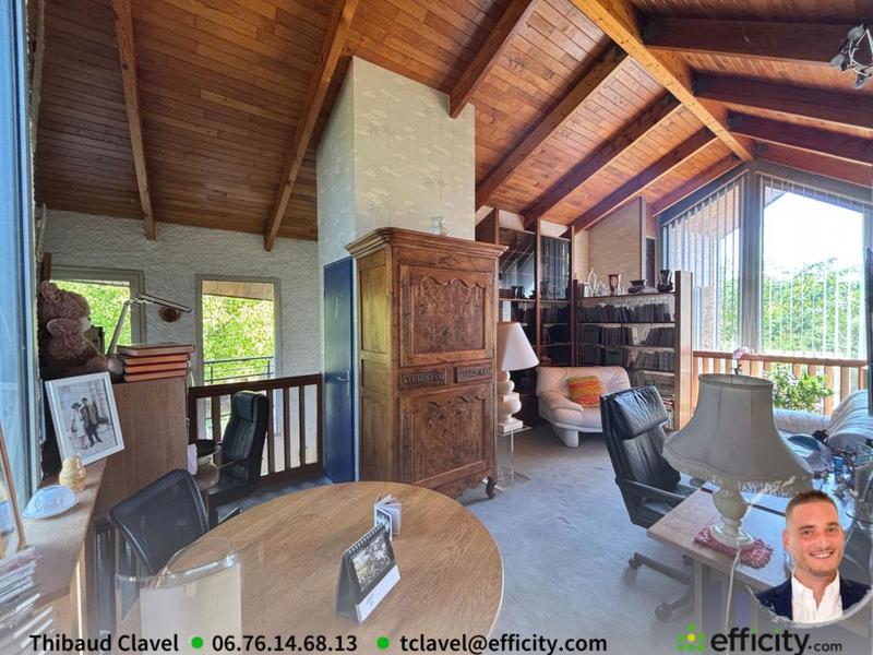 Maison - 200 m² - 6 pièces