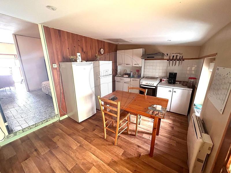 Immeuble - 82 m² - 3 pièces