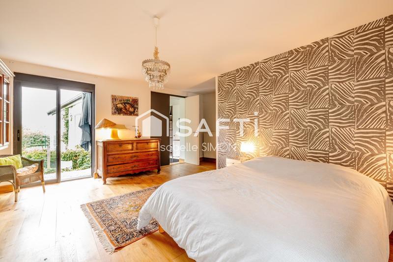 Villa - 220 m² - 10 pièces