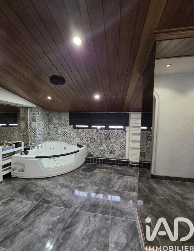 Maison - 144 m² - 6 pièces