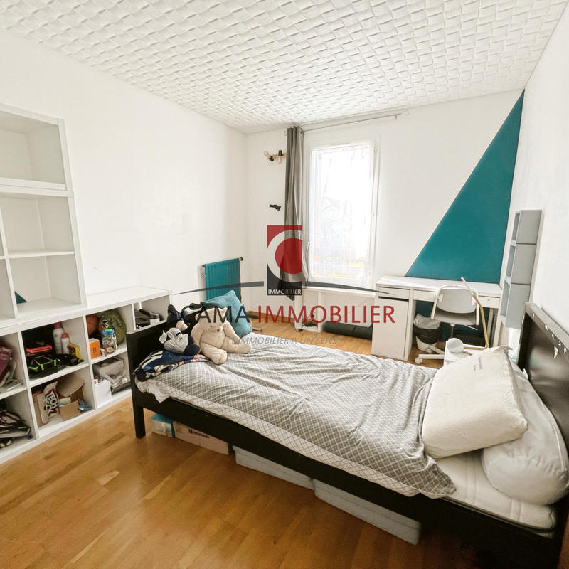 Maison - 145 m² - 6 pièces