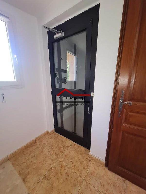 Villa - 237 m² - 9 pièces