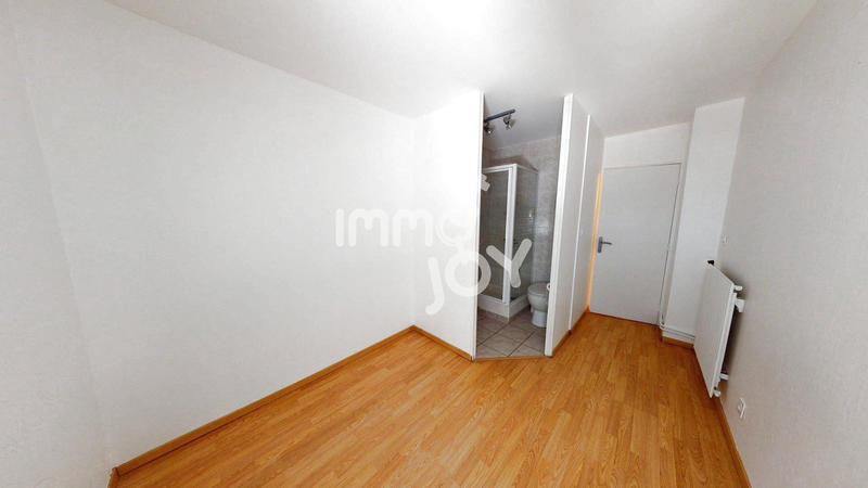 Maison - 96 m² - 5 pièces