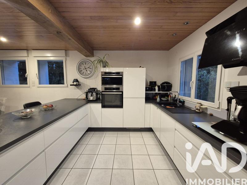 Maison - 177 m² - 6 pièces