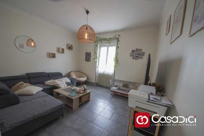 Maison - 98 m² - 6 pièces