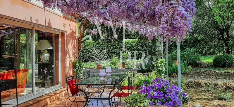 Maison - 120 m² - 7 pièces