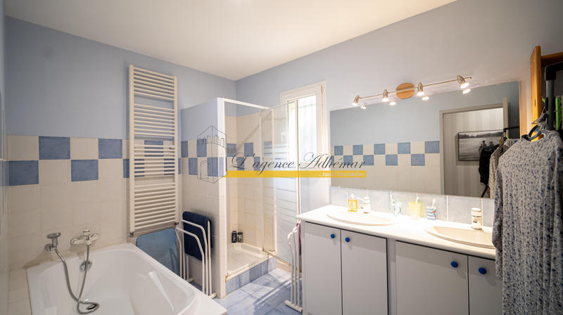 Maison - 177 m² - 5 pièces