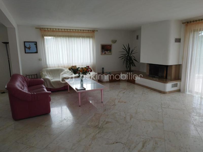 Demeure - 420 m² - 11 pièces