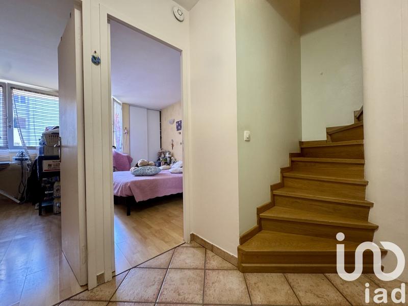 Appartement - 93 m² - 5 pièces