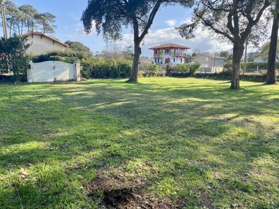 Terrain constructible - 603 m²