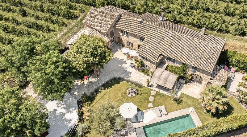 Mas - 362 m² - 8 pièces