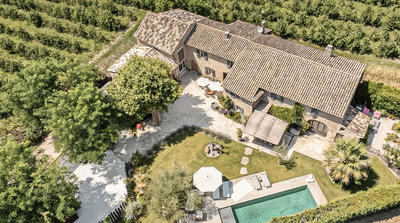 Mas - 362 m² - 8 pièces