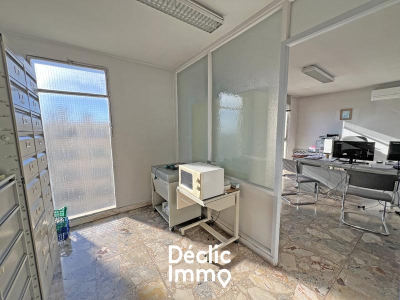 Bureau - 124 m² - 9 pièces