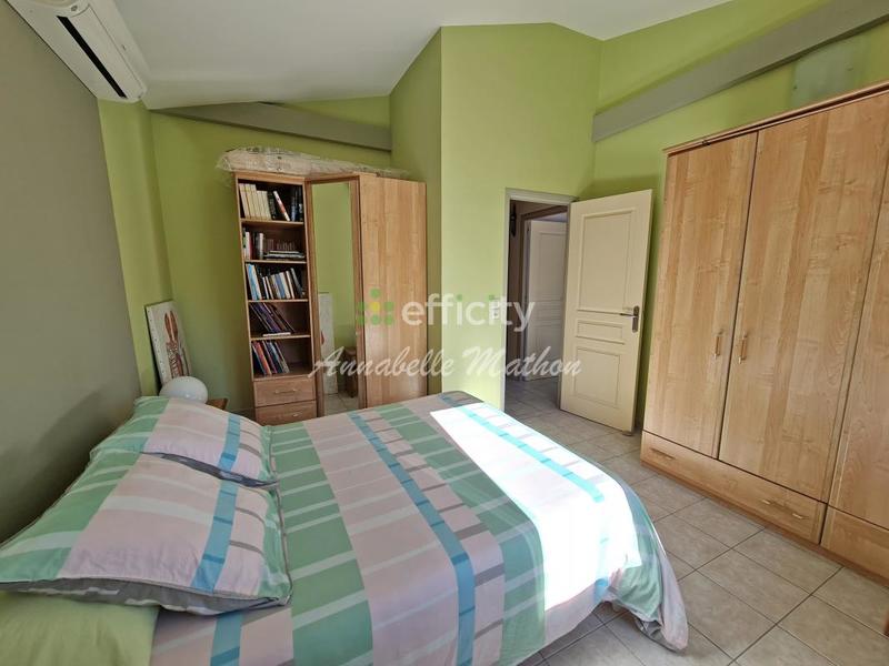 Villa - 197 m² - 6 pièces