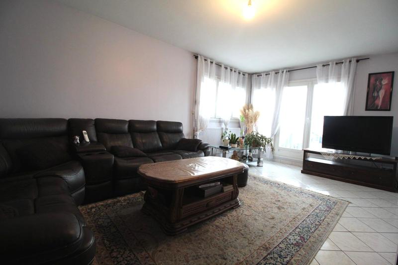 Appartement - 92 m² - 5 pièces