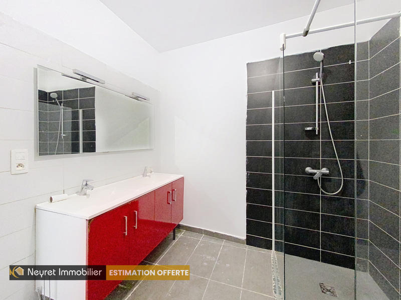 Appartement - 79 m² - 3 pièces