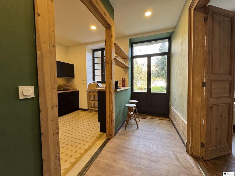 Maison de ville - 230 m² - 11 pièces