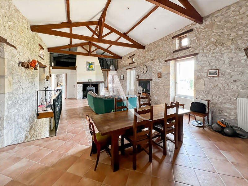 Maison - 145 m² - 7 pièces