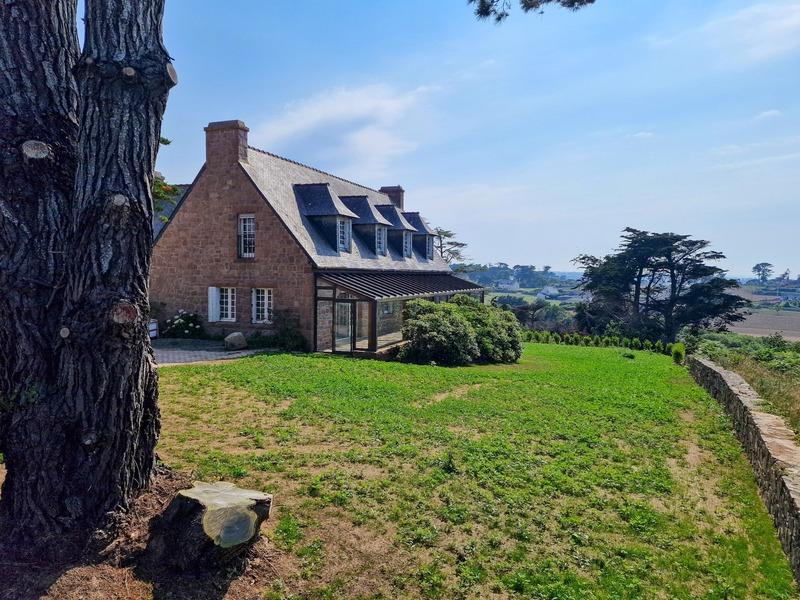 Propriété - 352 m² - 16 pièces